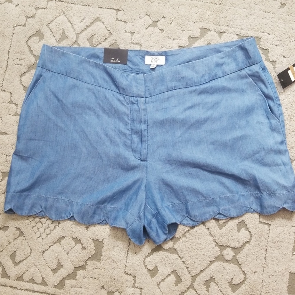 Crown and Ivy chambray scalloped shorts. EUC